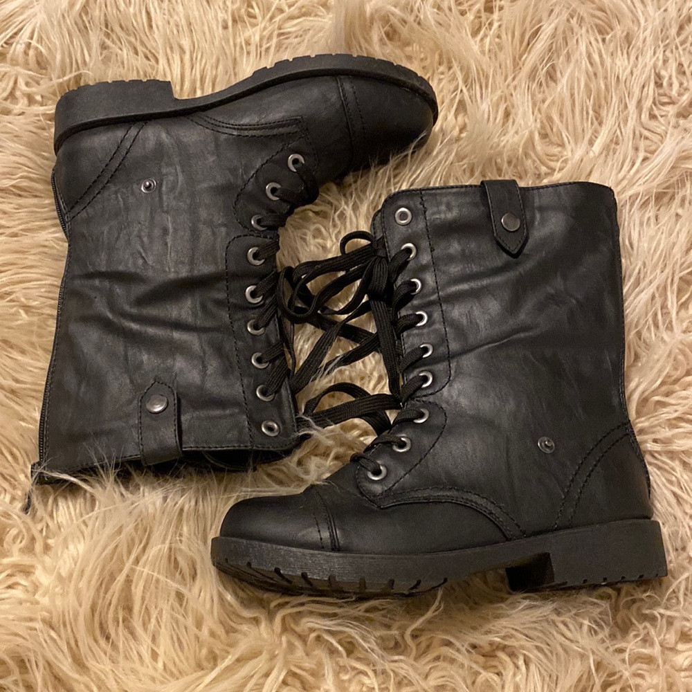 Hot Topic Black Boots
